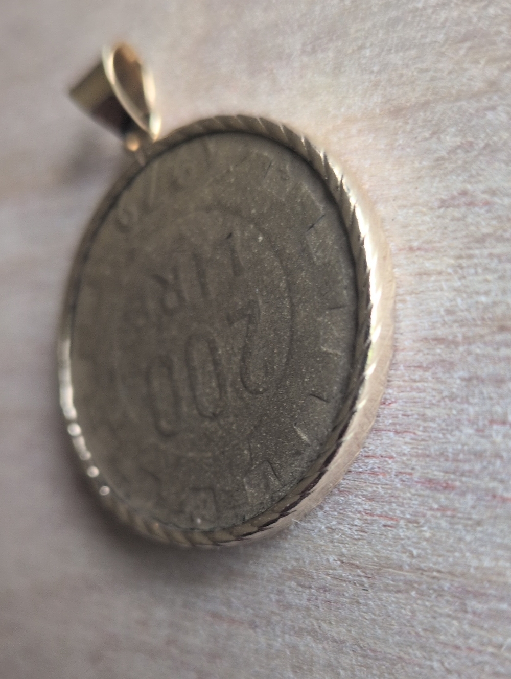 14k frame Vintage Italian Lira Coin Pendant - Picture 3 of 5